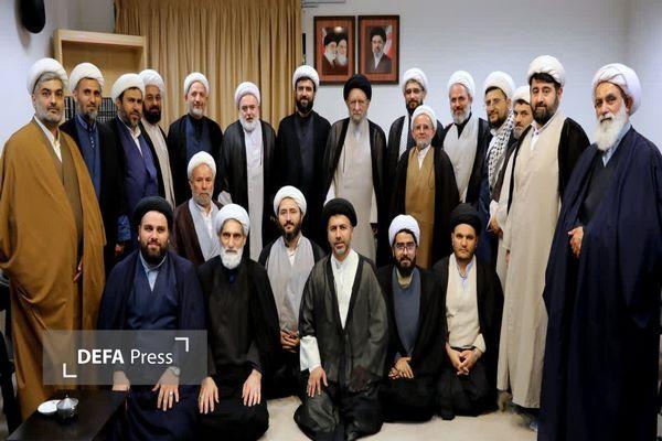 جمعی از روحانیون طرح هجرت استان گلستان با نماینده ولی‌فقیه در استان دیدار و گفت و گو کردند.