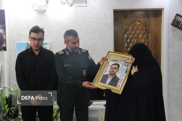دیدار مدیر کل حفظ آثار و نشر ارزش های دفاع مقدس و مقاومت استان سمنان با خانواده شهید «محمد باصری» دیدار مدیر کل حفظ آثار و نشر ارزش های دفاع مقدس و مقاومت استان سمنان با خانواده شهید «محمد باصری»