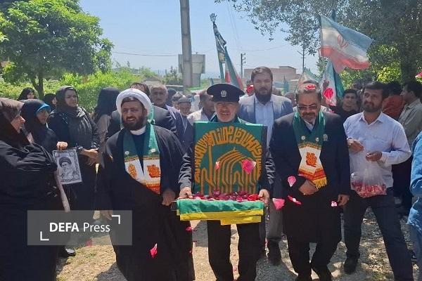 خورشید در بهزادکلا؛ روایت پیوند دل‌های بی‌ریا با پرچم سبز امام رضا (ع) + تصاویر