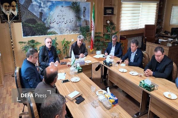 فرماندار سنندج بر ضرورت پیگیری جدی مطالبات معیشتی کارگران تاکید کرد فرماندار سنندج بر ضرورت پیگیری جدی مطالبات معیشتی کارگران تاکید کرد
