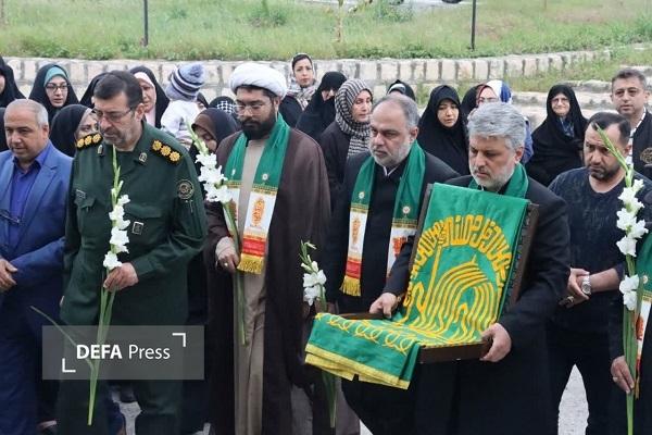 میزبانی از خورشید در یادمان ۸ شهید گمنام؛ کاروان «زیر سایه خورشید» به موزه دفاع مقدس و مقاومت مازندران رسید میزبانی از خورشید در یادمان ۸ شهید گمنام؛ کاروان «زیر سایه خورشید» به موزه دفاع مقدس و مقاومت مازندران رسید
