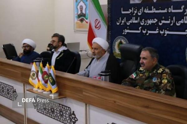 برگزاری همایش عقیدتی، سیاسی در قرارگاه منطقهای جنوب غرب نزاجا برگزاری همایش عقیدتی، سیاسی در قرارگاه منطقهای جنوب غرب نزاجا