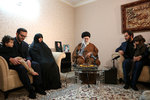 دیدار مقام معظم رهبری از خانواده سردار شهید حسین همدانی