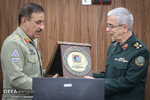 دیدار رئیس ستاد کل نیرو‌های مسلح با رئیس کمیته مشترک رؤسای ستاد ارتش پاکستان