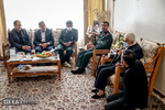 حضور نمایندگان مجلس در منزل شهیدان عبدالرضا و مجید لشگریان
