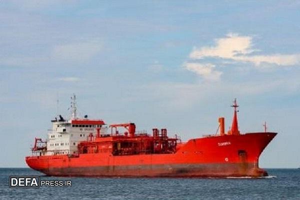Что произошло с загоревшимся судном у берегов Йемена?