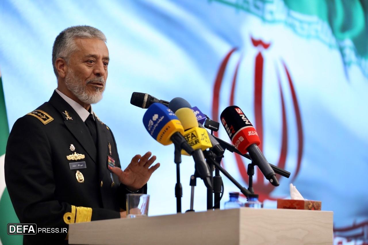 Адмирал Саяри: роль населения в укреплении национальной мощи / военная медицина — ключевой компонент повышения боеспособности.