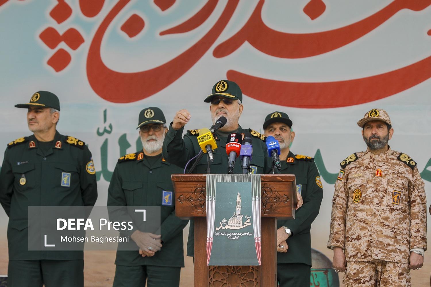 Генерал-лейтенант Пакпур: активное присутствие Басиджа в сфере «мягкой войны» / проекты по ликвидации лишений реализуются при участии Басиджа.