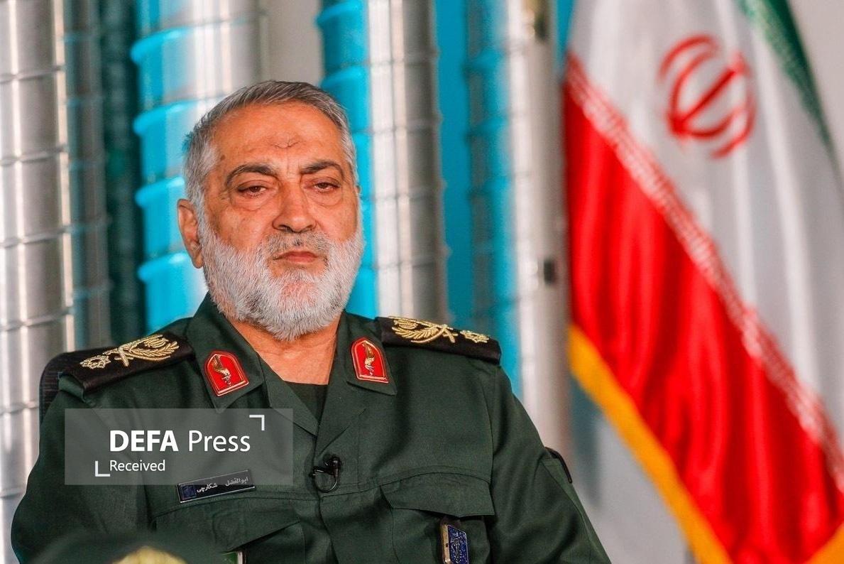 Генерал-майор Шекарчи: в случае нападения на Верховного лидера революции, мы сожжём мир Трампа.