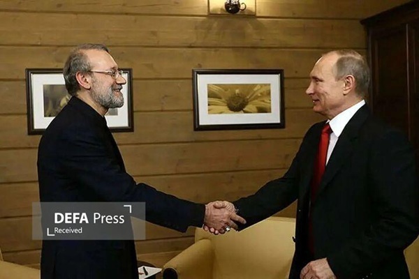 Путин и Лариджани провели встречу.