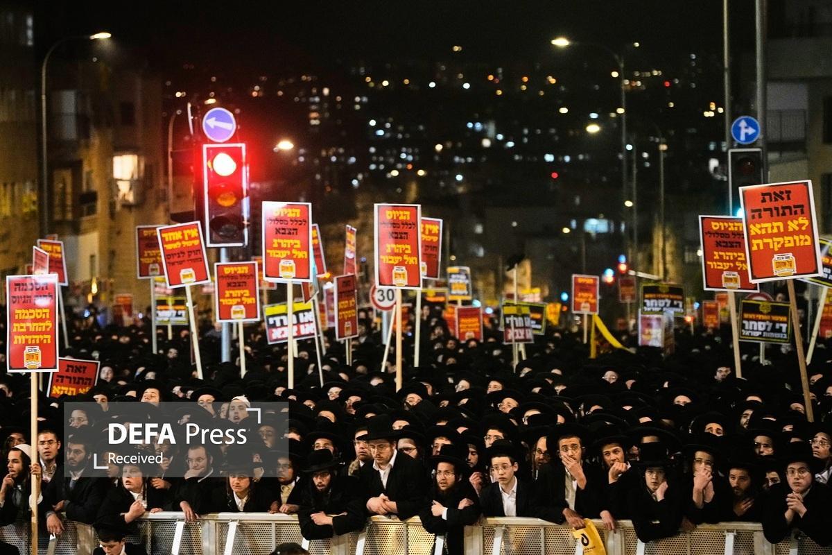 Наезд на раввинов еврейским водителем / больное общество «Израиля» приближается к финалу