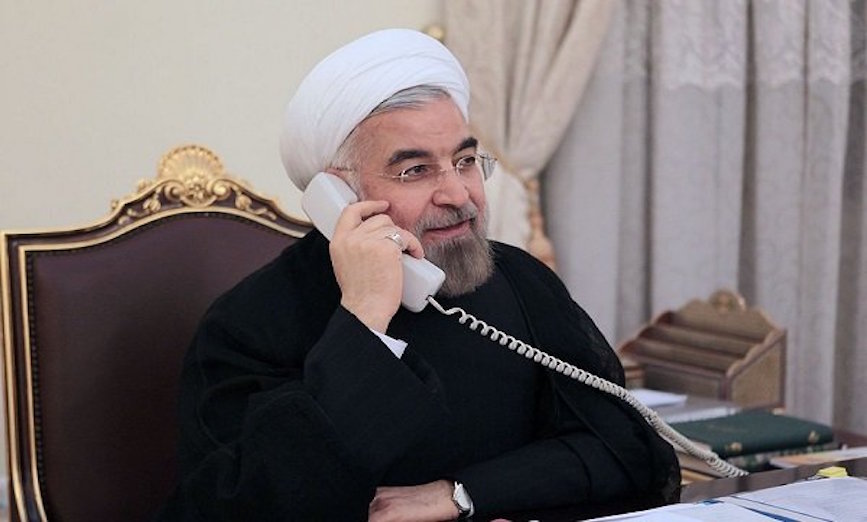 ایران اور فرانس کے صدور کی ٹیلیفون پر گفتگو/خطے میں امن و استحکام کے قیام ایران کی ترجیح ہے: صدر روحانی