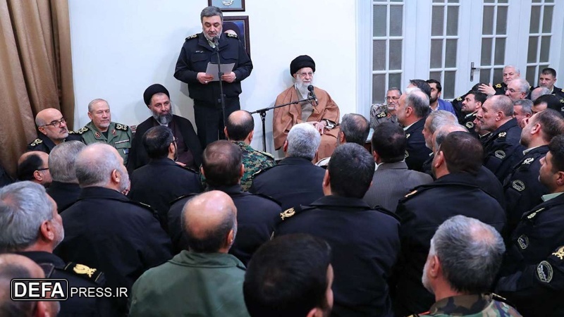 پولیس کمانڈروں اور افسروں کی رہبر انقلاب اسلامی سے ملاقات