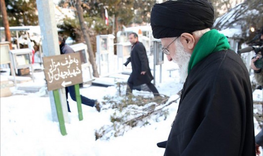 رہبر انقلاب اسلامی کی امام خمینی (رح) کے مزار پر حاضری