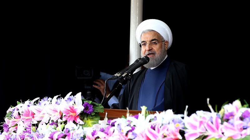 میزائلی اور دفاعی میدان میں پیشرفت جاری رکھنے پر صدر ایران کی تاکید