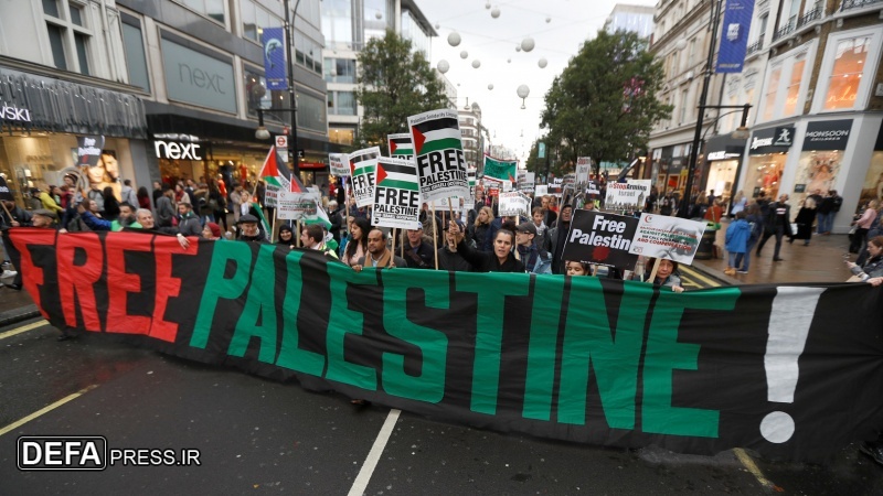 لندن میں فلسطینیوں کی حمایت میں مظاہرہ