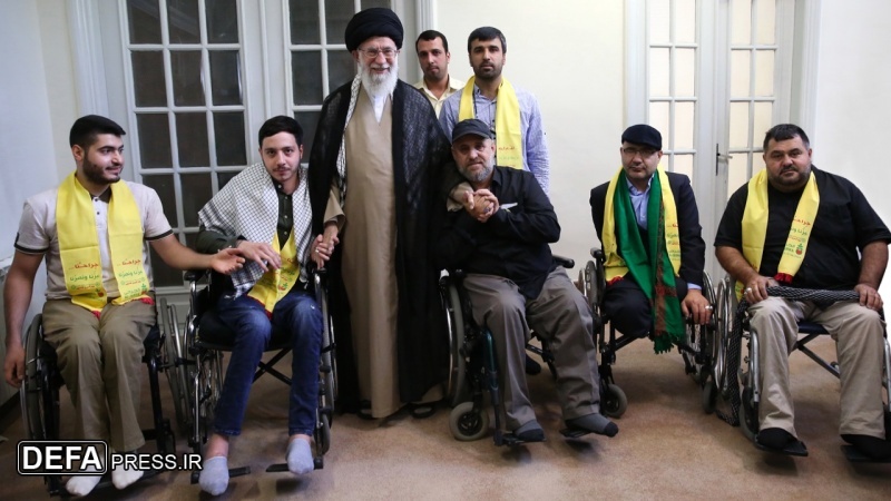 حزب اللہ کے مجاہدین رہبر انقلاب اسلامی سے ملے
