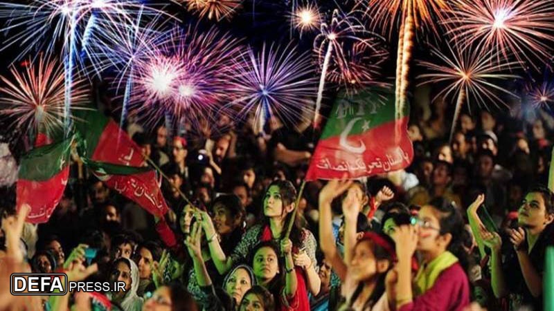 تحریک انصاف کی واضح برتری پر پاکستان بھر میں جشن