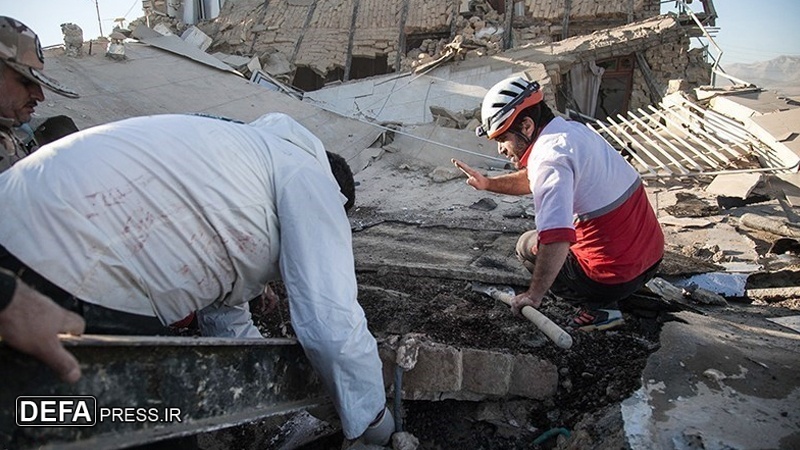 کرمانشاہ میں زلزلہ دو جاں بحق اور تین سو سے زائد زخمی