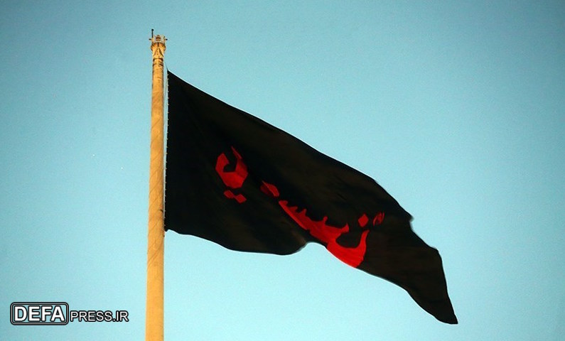حرم امام حسین علیہ السلام حضرت عباس علیہ السلام پر پرچم کشائی کی روح پرور تقریب کا انعقاد