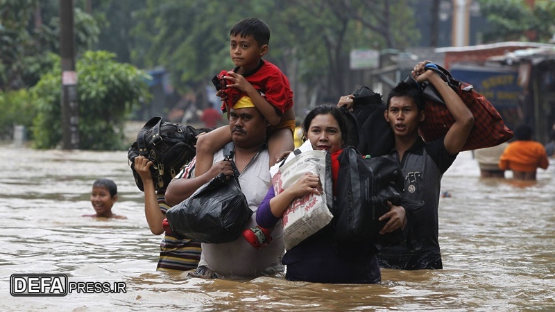 انڈونیشیا میں سیلاب اور لینڈ سلائیڈنگ، ہزاروں بے گھر17 ہلاک