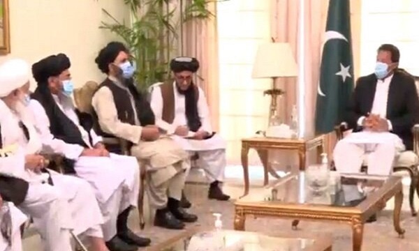 طالبان دہشت گرد تنظیم کے سیاسی وفد کی پاکستان کے وزیر اعظم سے ملاقات