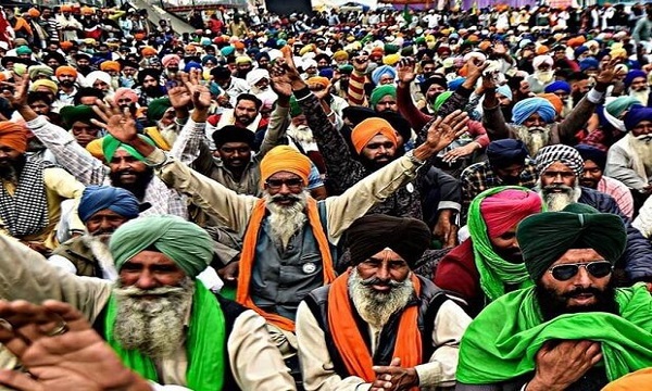 بھارت میں کسانوں کی مودی سرکار کے خلاف ٹریکٹروں پر 26 جنوری کو دہلی پہنچنے کی تیاریاں