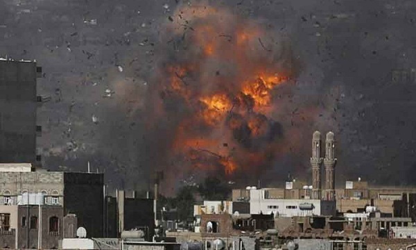 یمن پر سعودی عرب کے جنگي طیاروں کی وحشیانہ بمباری کا سلسلہ جاری