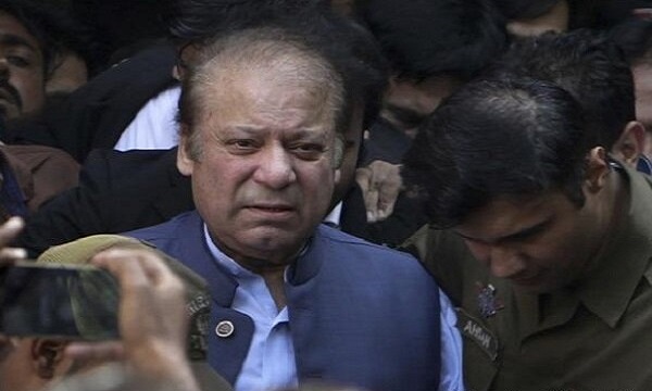 پاکستان کے سابق وزیر اعظم کو پاسپورٹ جاری کر دیا گیا
