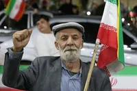 ایستادگی اصفهانی ها در صد وبیست ویکمین شب اقتدار