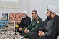 حضور در کنار خانواده شهدا، ادای دین نسبت به جایگاه والای شهادت است
