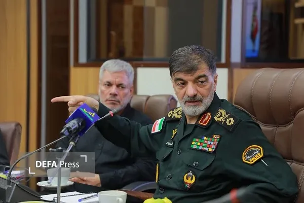 تأکید بر فرایند نظام حل مسائل در اجرای مأموریت‌های انتظامی/ پلیس باید پای کار و غمخوار مردم باشد