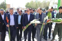 تصاویر/ ادای احترام رئیس بنیاد شهید به مقام شامخ شهدای اراک