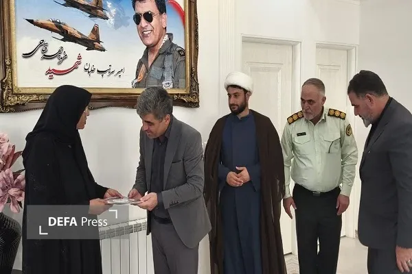 فرماندار گیلانغرب: شهید خلبان فتاحی افتخار و غرور ملی گیلانغرب است