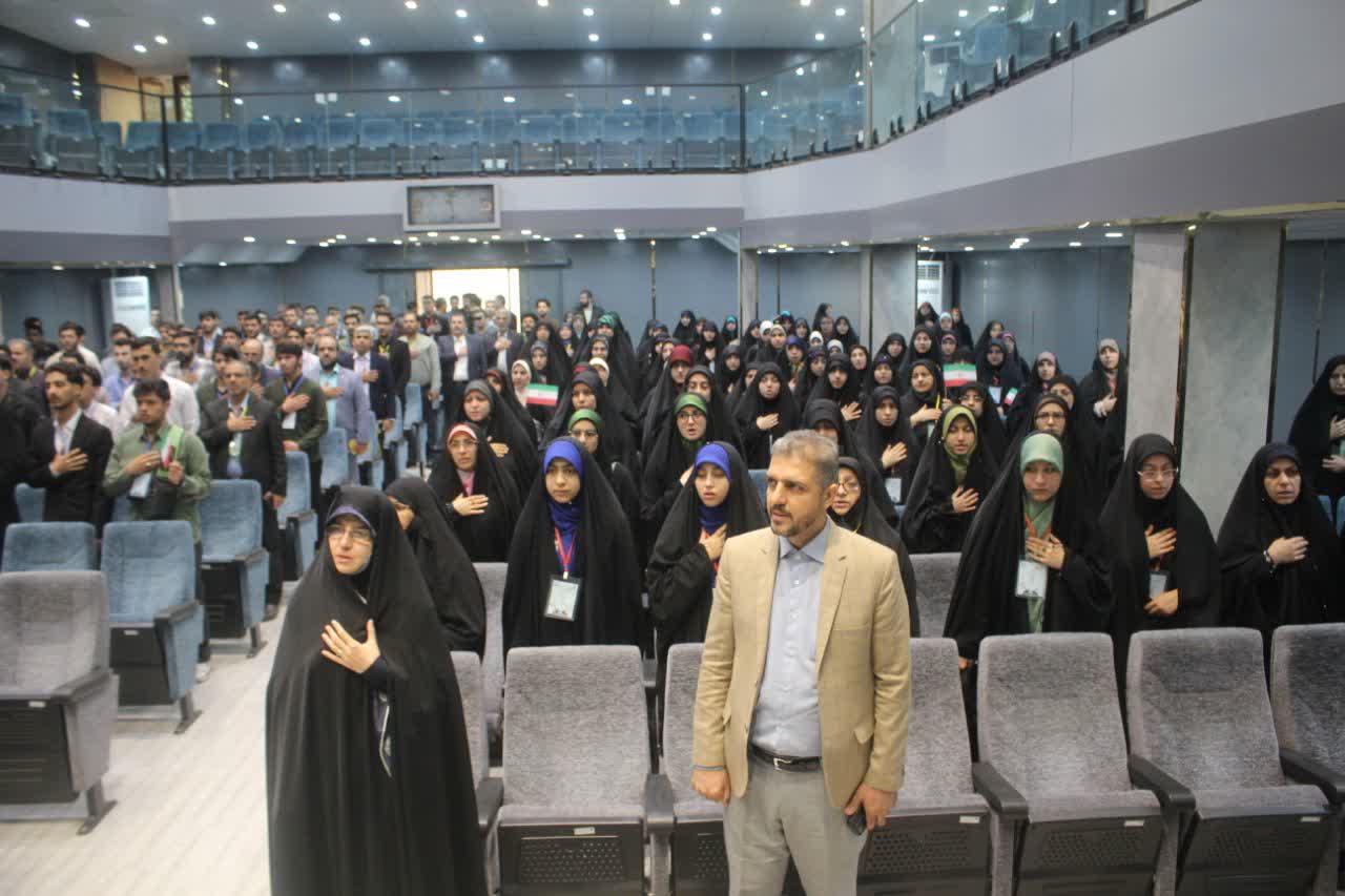 آغاز مرحله نهایی چهل‌وچهارمین مسابقات گفتمان مهدوی در قم با حضور ۱۲۰ دانش‌آموز از ۳۲ استان
