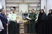 کتاب «ایستاده برای وطن» در کرمانشاه رونمایی شد