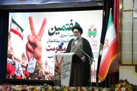 تسلیم شدن در برابر دشمن با شأن انقلاب اسلامی سازگاری ندارد