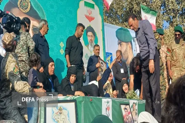 تشییع شهید در کهگیلویه و بویراحمد تشییع شهید در کهگیلویه و بویراحمد