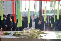 تصاویر/ استقبال دانش آموزان مدرسه شاهد نورالزهرا ارومیه از شهید گمنام