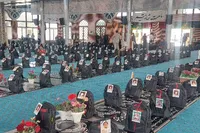 رزمایش مهر و مهربانی در گلزار شهدای رشت؛ توزیع ۲۰ هزار بسته لوازم‌التحریر