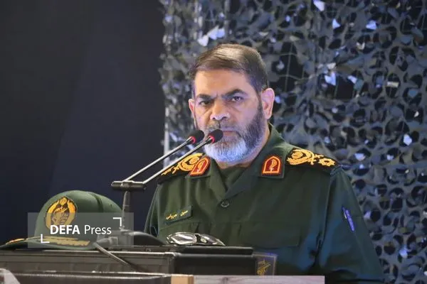 دشمنان بدانند در برابر آنها عقب نشینی نخواهیم کرد