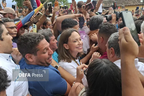 بازگشت ماچادو به ونزوئلا