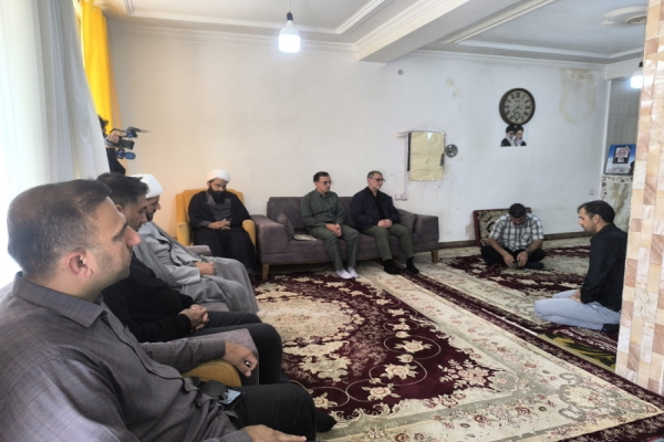 سردار حسینی: اقتدار ایران اسلامی مرهون ایثار شهداست
