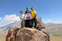فتح قله ۴۰۲۰ متری «آیقار» به یاد شهید مدافع آسمان «مهداد پاشایی‌فرد»