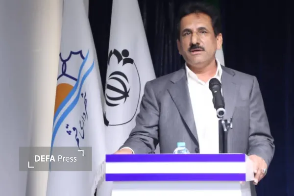 پایان عملیات پاکسازی لکههای نفتی از سواحل قشم پایان عملیات پاکسازی لکههای نفتی از سواحل قشم