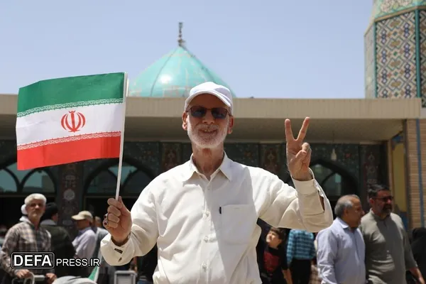 تصاویر (۲) /همدلی و وحدت در حمایت از نیروهای مسلح تا پای جان