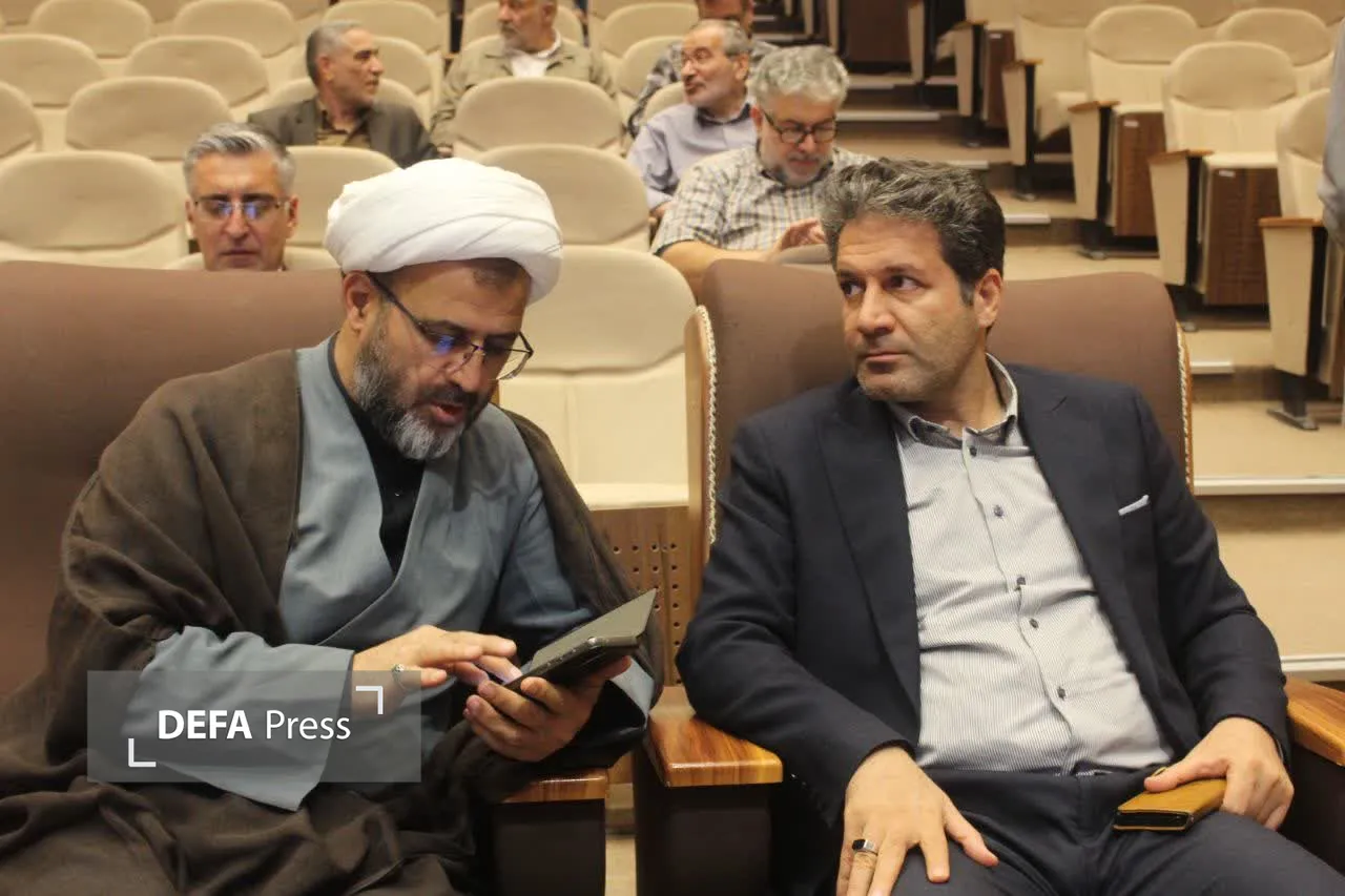 تصاویر/ رونمایی از آثار هنری کنگره ملی شهدای استان قم - ۱