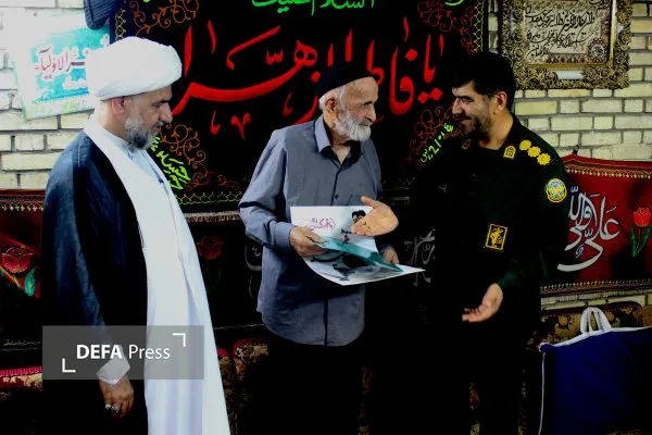 دیدار با خانواده شهدا دیدار با خانواده شهدا
