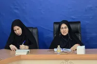 تشکیل زنجیره شقایق‌های دنا به یاد دختران شهید مدرسه شجره طیبه میناب