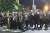 تصاویر/ برگزاری نماز استغاثه و تجمع شبانه در میدان شهدای اراک